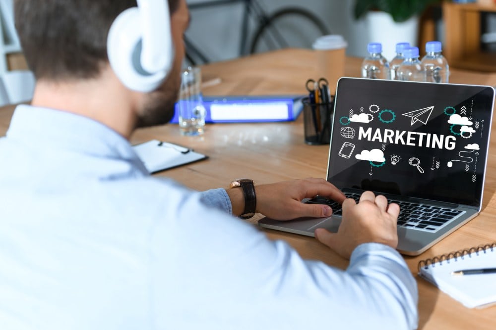 services affiliate and performance marketing services (1)